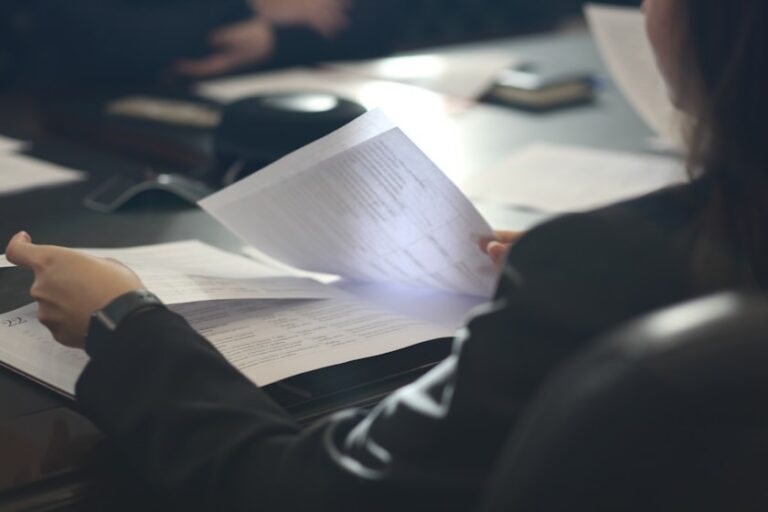 Ověřování informací nad notebookem a dokumenty